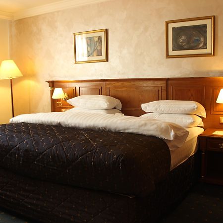 Bristol Hotel Amman Extérieur photo A bedroom at the hotel