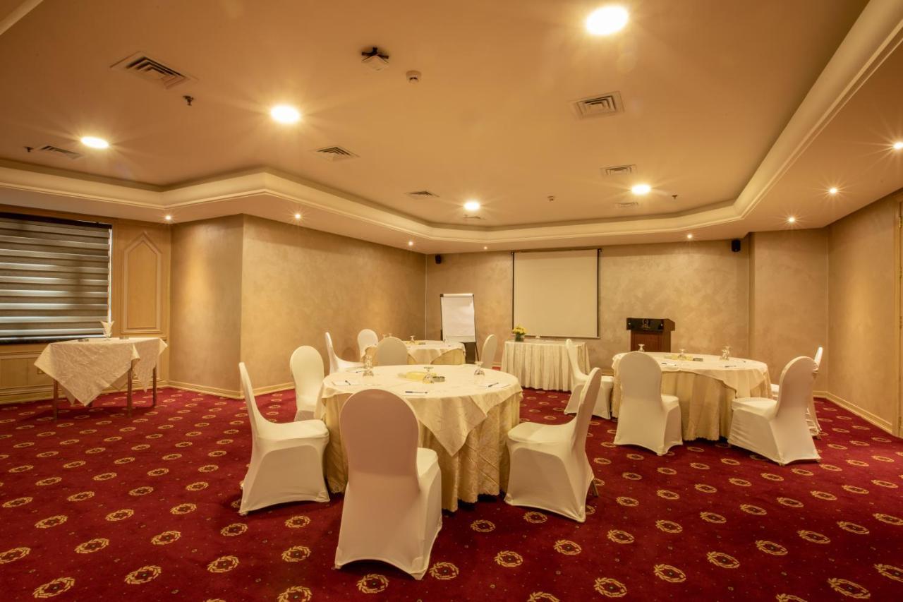 Bristol Hotel Amman Extérieur photo Meeting room