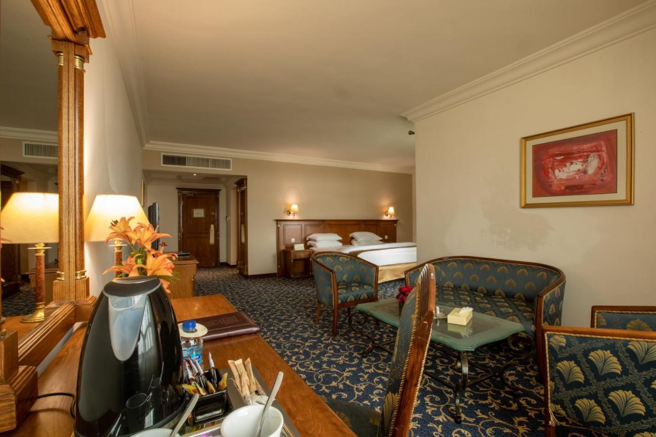 Bristol Hotel Amman Extérieur photo A room at the Grand Hotel