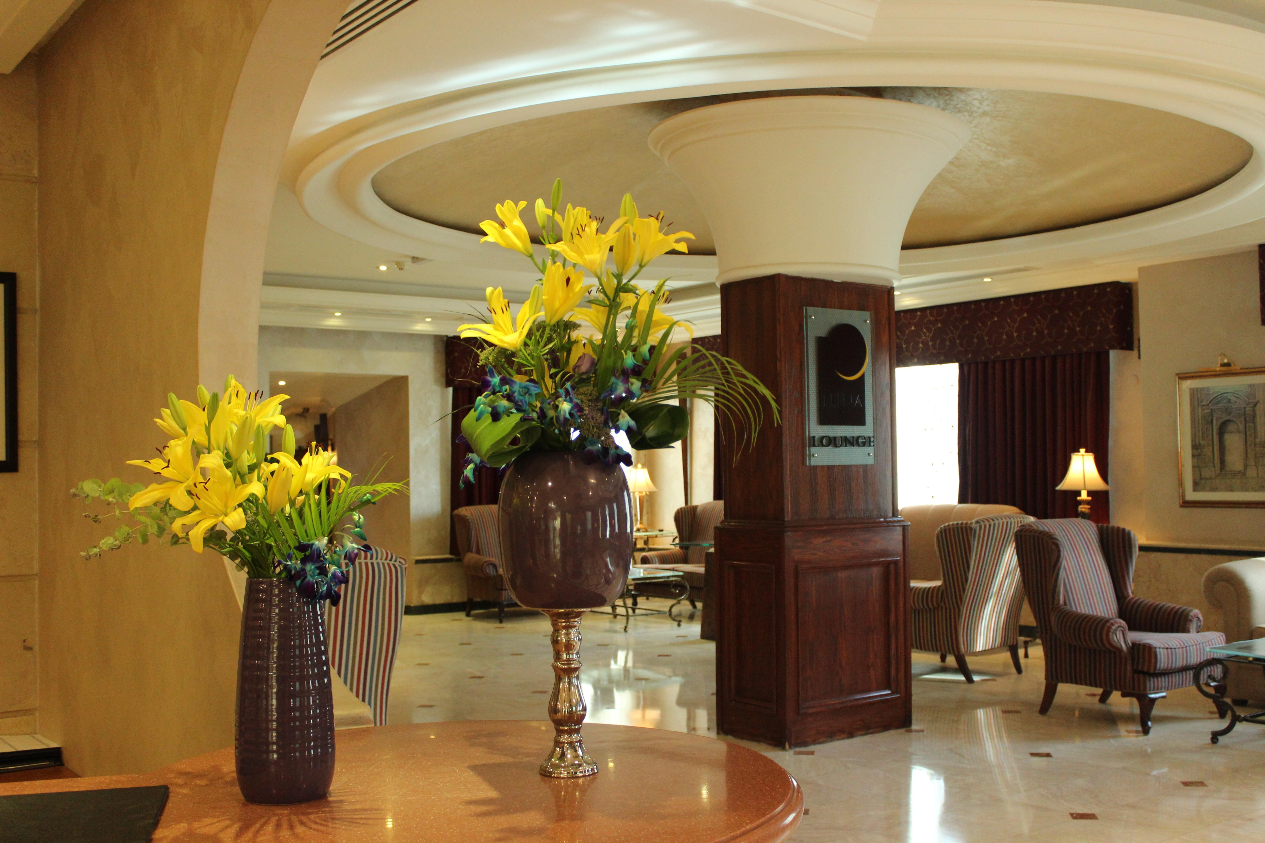 Bristol Hotel Amman Extérieur photo The lobby of the hotel