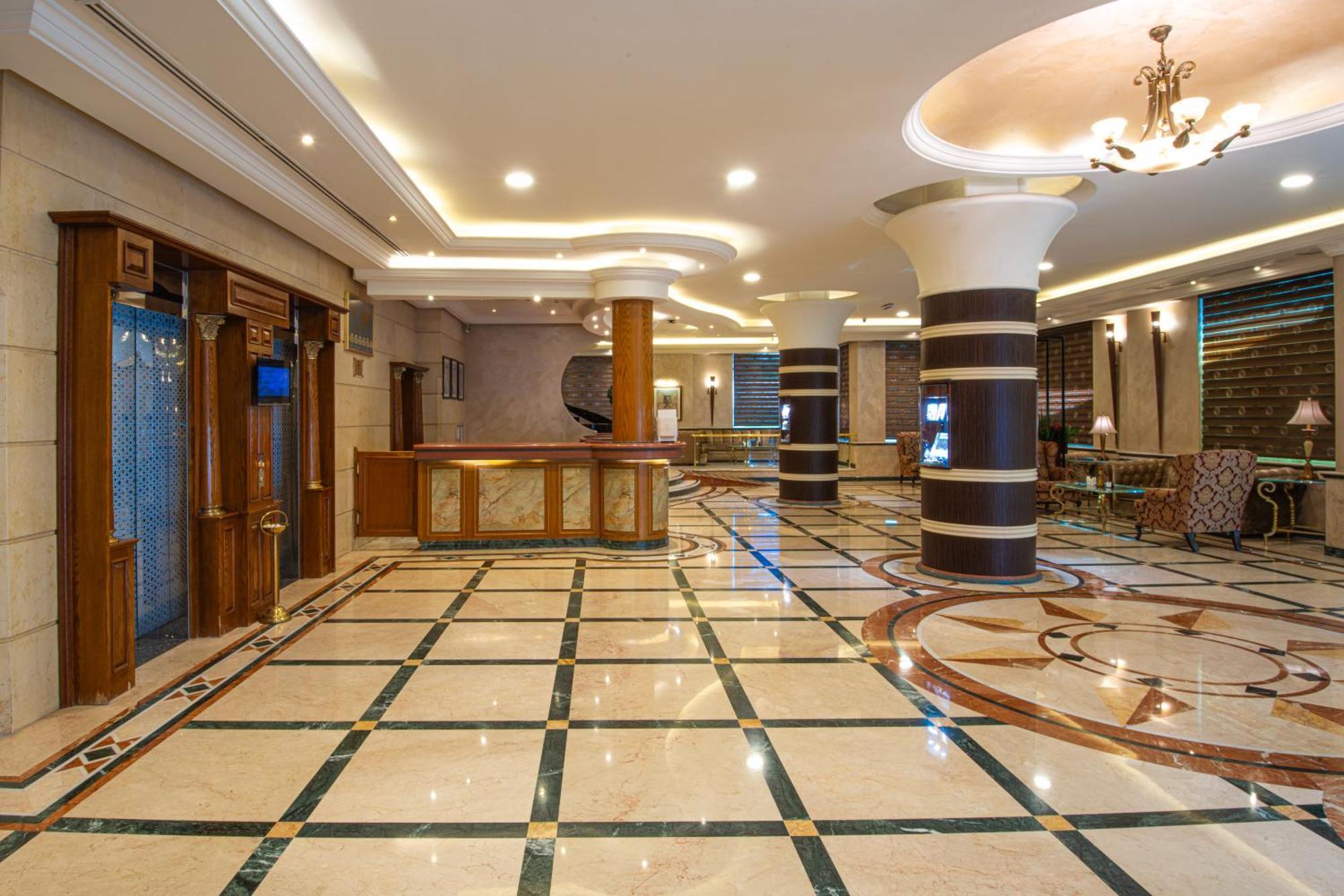 Bristol Hotel Amman Extérieur photo Lobby
