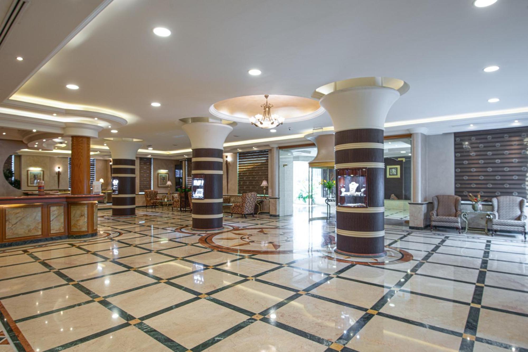 Bristol Hotel Amman Extérieur photo Lobby