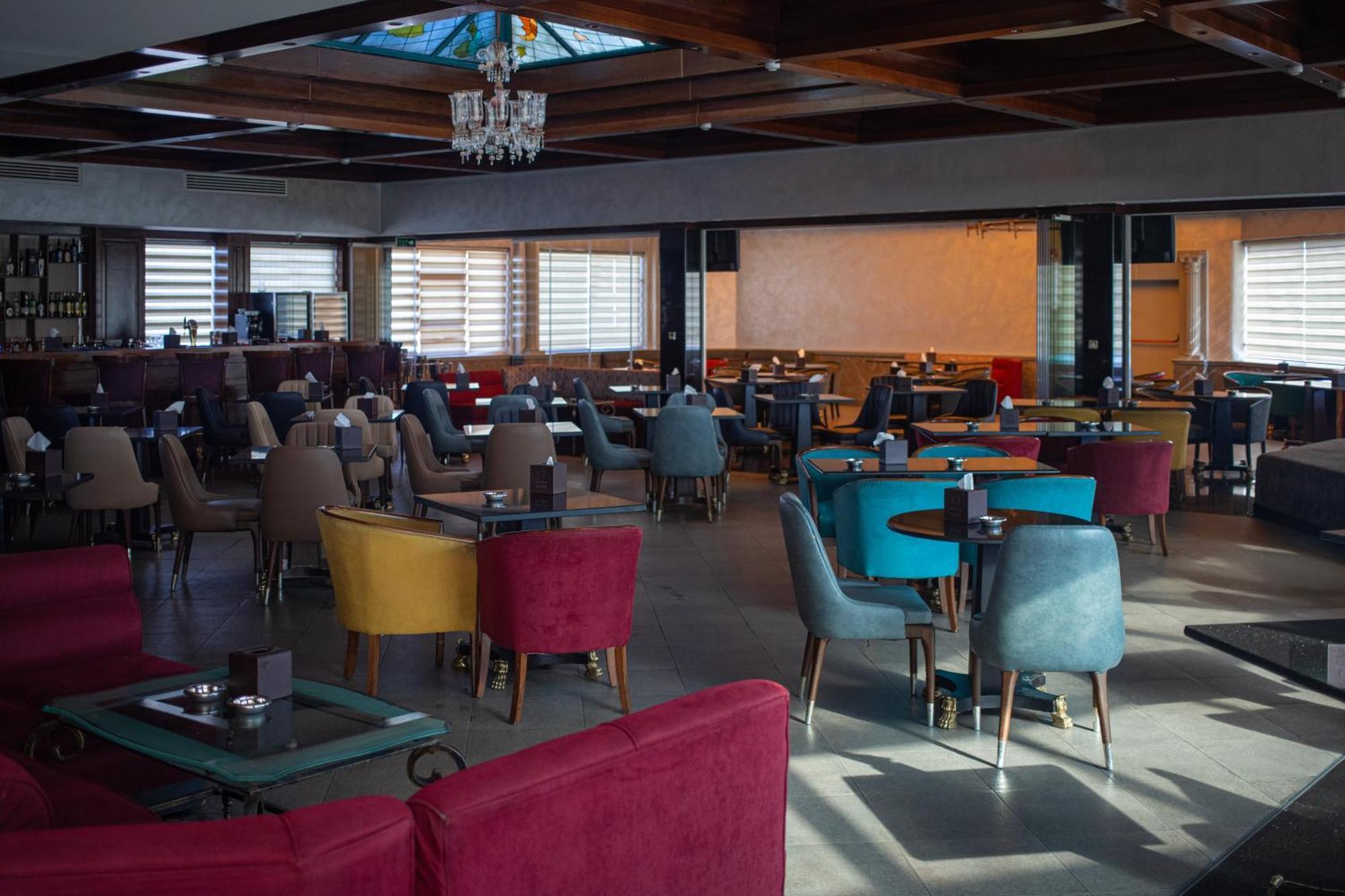 Bristol Hotel Amman Extérieur photo The restaurant at the hotel