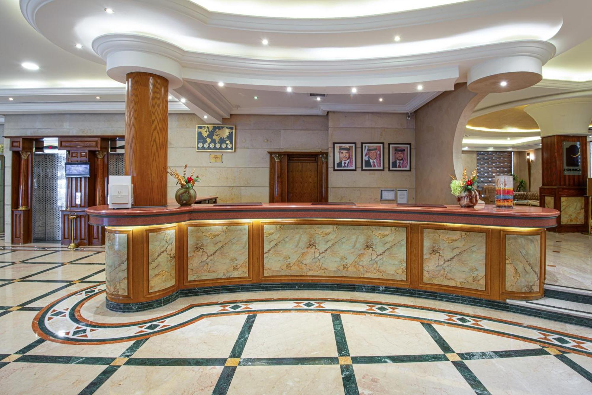 Bristol Hotel Amman Extérieur photo The lobby of the hotel